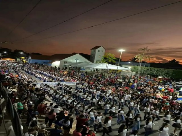 Sem presena de cantor de renome nacional, aniversrio de Mncio Lima ser animado com artistas locais