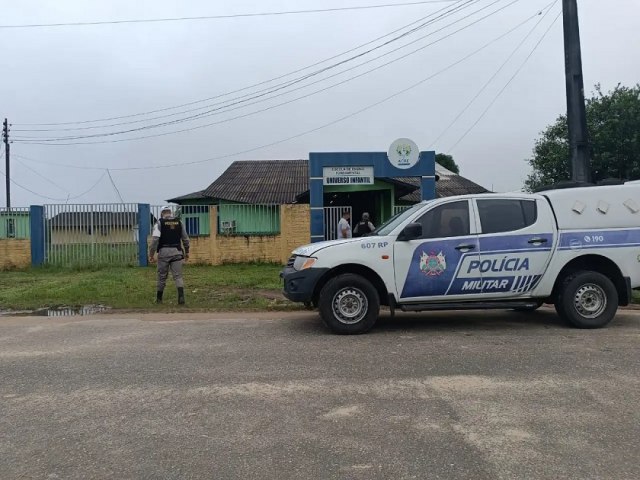 Polcia investiga distribuio de drogas por aluno em escola de Mncio Lima