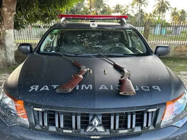 Polcia Militar apreende armas em rota do narcotrfico na zona rural de Mncio Lima