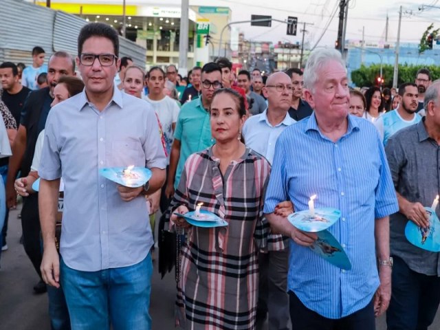 Uma demonstrao de f e devoo marcou a procisso do Novenrio de Nossa Senhora da Glria em Cruzeiro do Sul.