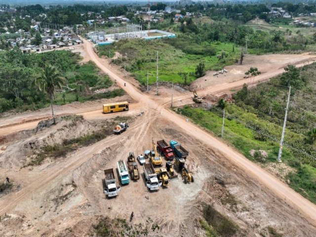 Governador Gladson Cameli vistoria obra da terceira entrada de Tarauac