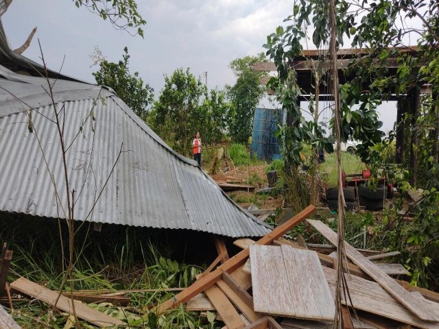 Ms de setembro  marcado por fortes ventanias com destruio de casas em Mncio Lima