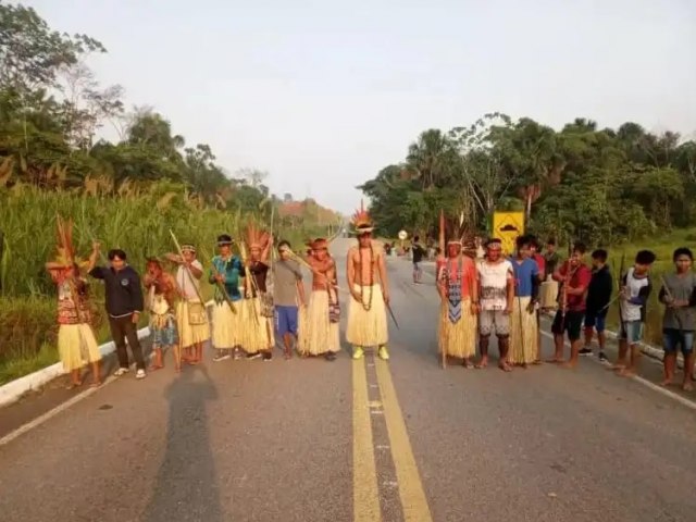 ACRE: indgenas voltam a bloquear BR-364 aps retomada do Marco Temporal