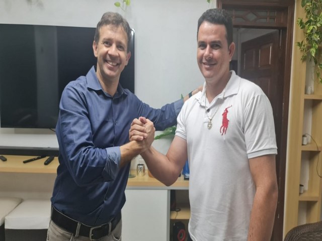 Deputado federal Eduardo Veloso declara apoio a Andinho e pr-candidato amplia seu grupo