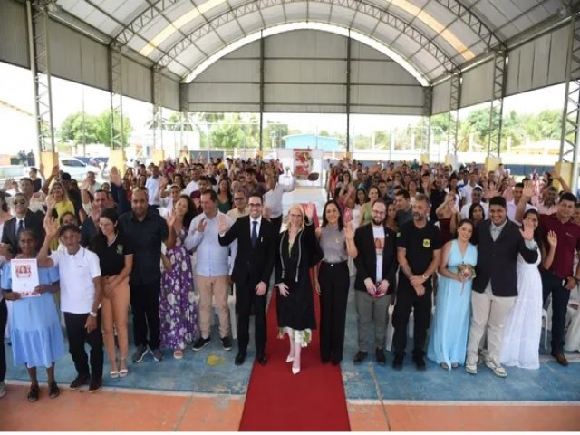 Idosos oficializam unio no mesmo dia que a filha durante Casamento Coletivo no interior do Acre