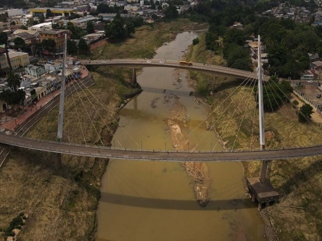 Governo decreta situao de emergncia por cenrio de extrema seca no Acre