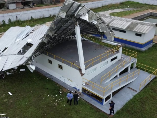 Mncio Lima dispensa licitao para comprar cestas bsicas e kits s famlias atingidas por vendavais