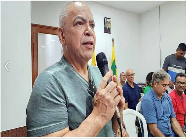 Professores Cleidson e Eriton protagonizam episdios de bairrismo junto com pr-candidato Chico