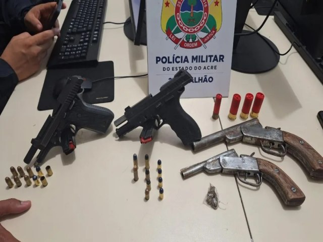 Quatro pessoas so presas e 6 armas de fogo apreendidas em operao da PM