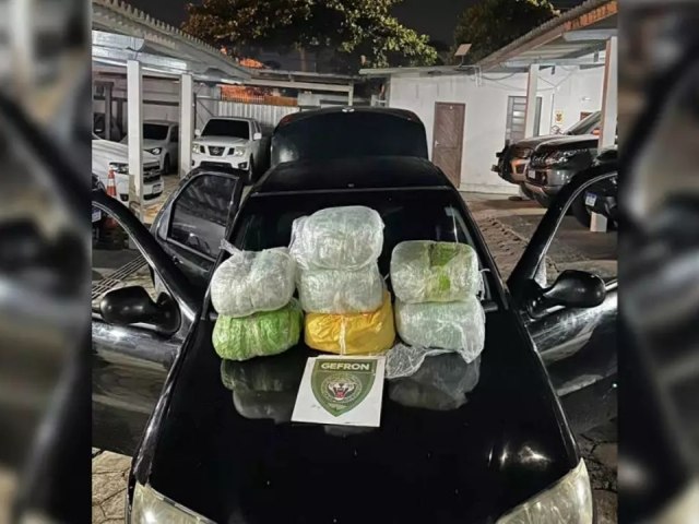 Polcia do GEFRON apreende 14,2kg de Skunk e prende dois suspeitos de trfico de drogas em Cruzeiro do Sul