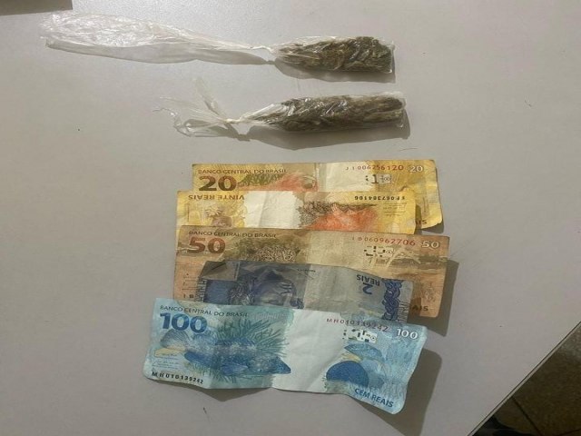 Policia Militar prende indivduo por organizao criminosa e trfico de drogas em Cruzeiro do Sul