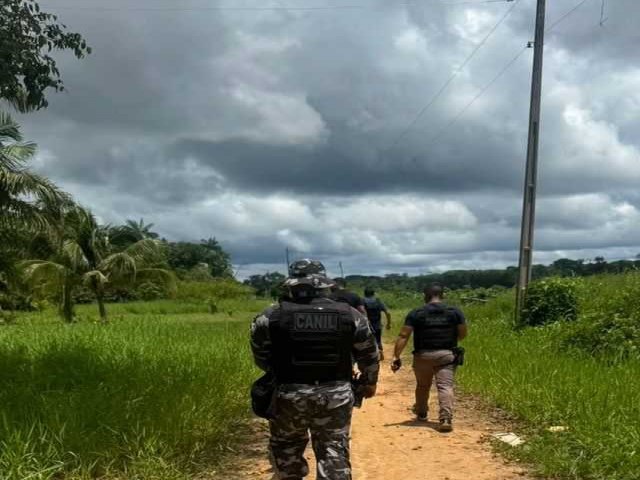 Ao conjunta da Polcia Civil e Militar resulta em apreenso de drogas e recuperao de barco em Cruzeiro do Sul