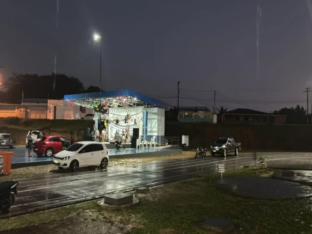 Forte chuva cancela esquenta do Carnaval em Cruzeiro do Sul; atraes so remarcadas