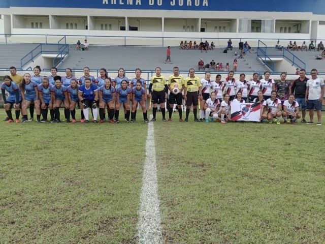 Campeonato de Futebol Feminino de Cruzeiro do Sul comea com 14 gols 