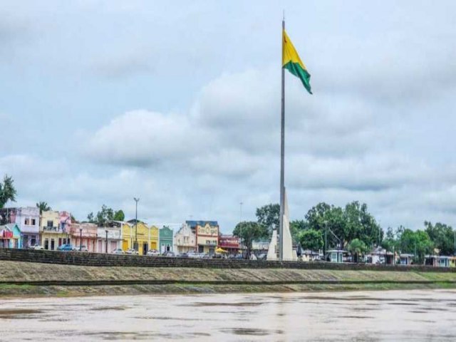 Em poucas horas, Rio Acre ultrapassa 10 metros em Rio Branco e j preocupa Defesa Civil