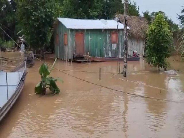 Enchente do Rio Juru deixa 600 famlias desabrigadas na Resex Alto Juru