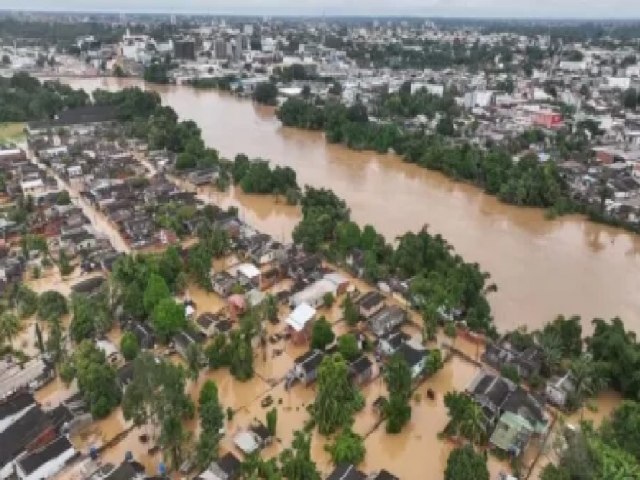 Com 120 mil pessoas atingidas, enchente no Acre j  considerada proporcionalmente o maior desastre ambiental da histria, diz governo