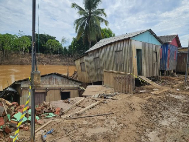 Casas desmoronam em Xapuri e pelo menos 14 famlias no tm para onde voltar