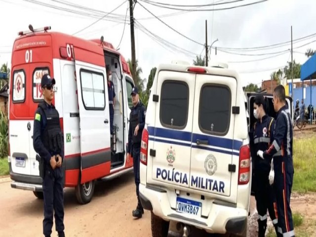 Homem tem vsceras expostas e vai parar no PS aps ser esfaqueado pela esposa em Rio Branco