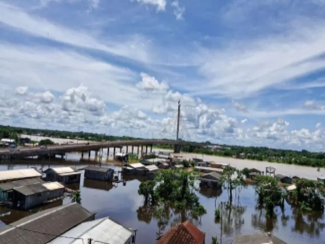 Rio Juru se aproxima da cota de transbordamento em Cruzeiro do Sul, Defesa Civil monitora