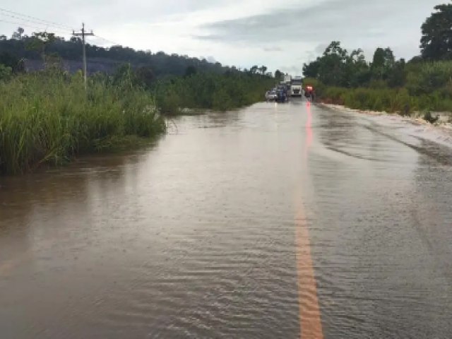 Polcia Rodoviria Federal informa pontos de alagamentos na BR-364 em Rondnia