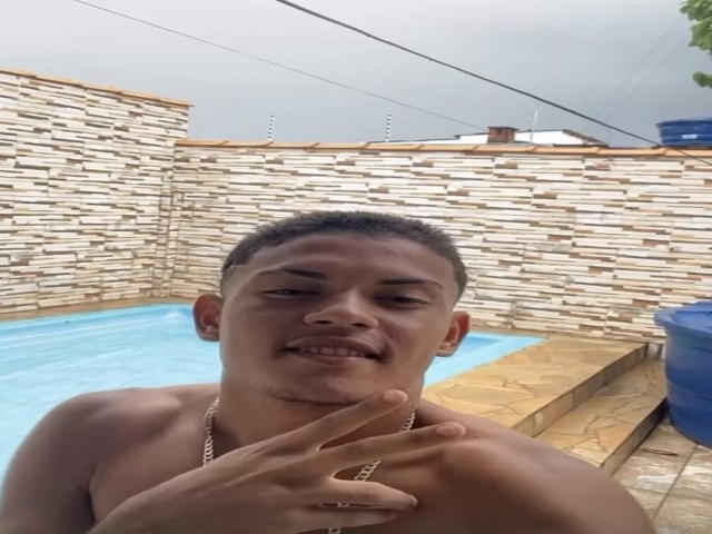 Jogador de futebol  morto no Acre a tiros; foto com gesto de faco pode ter motivado o crime