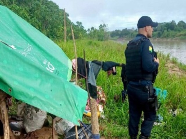 Indgena  encontrada morta em barraca em Feij; marido  suspeito do crime