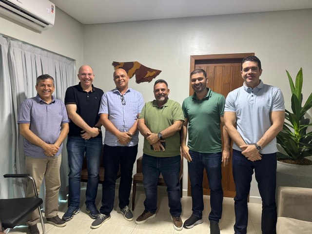 Deputados Progressistas e secretrios do governo estadual recebem pr-candidato Z Luiz em Rio Branco