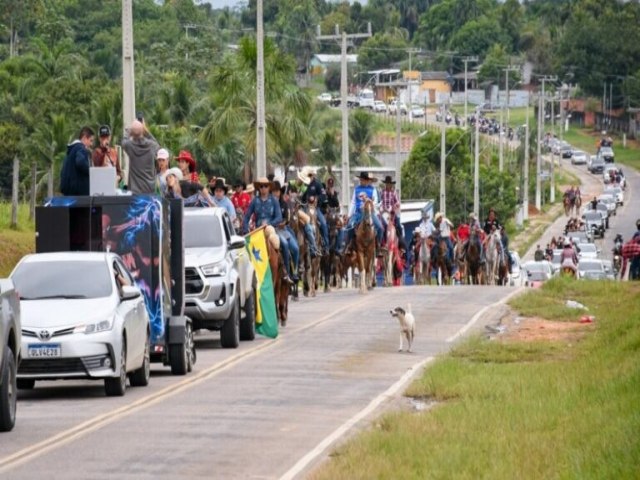 Mais de 7 mil pessoas participaram da XIX Cavalgada Hermeclio Barreto de Lima