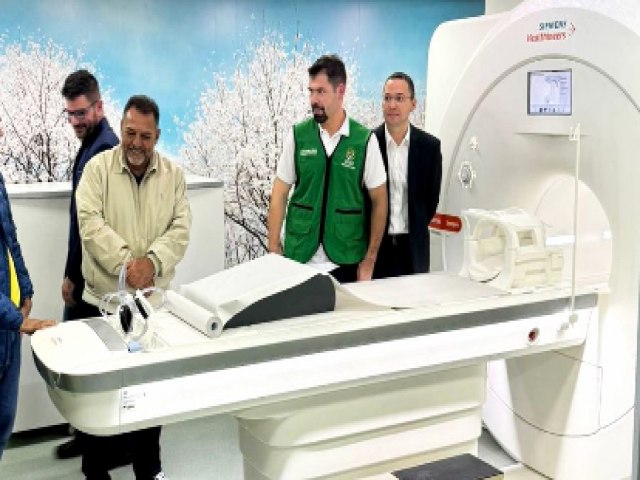 Governador Gladson Cameli inaugura equipamento de ressonncia magntica no Hospital do Juru