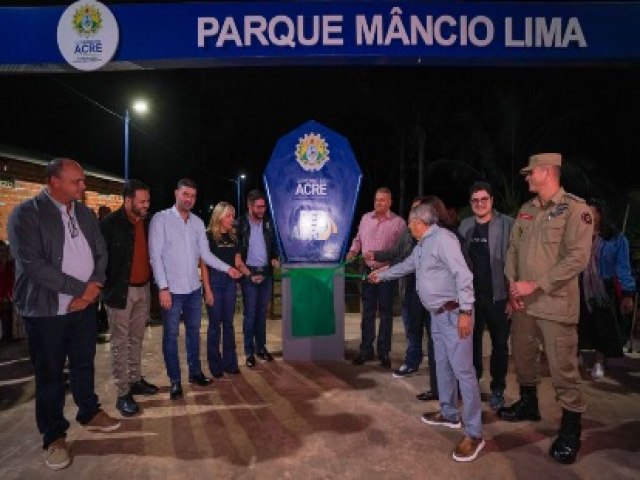 Governo entrega parque pblico em Mncio Lima durante comemorao do aniversrio de 47 anos da cidade 