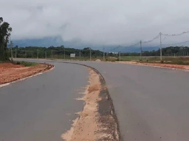 DERACRE acelera restaurao e alargamento do trecho AC-405 durante o vero, em Cruzeiro do Sul