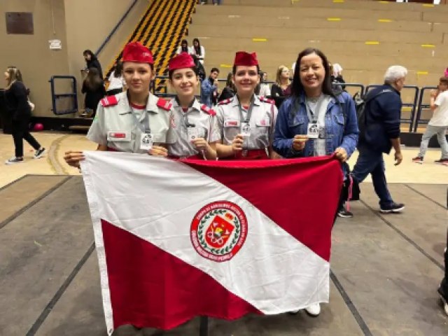 Alunas da escola Militar Dom Pedro II recebem Medalha de Cristal na Olimpada Nacional em Histria do Brasil