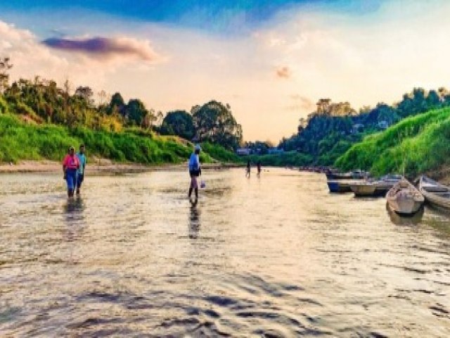 Rio Juru em alerta mximo de seca afeta mobilidade e segurana alimentar de 5 cidades