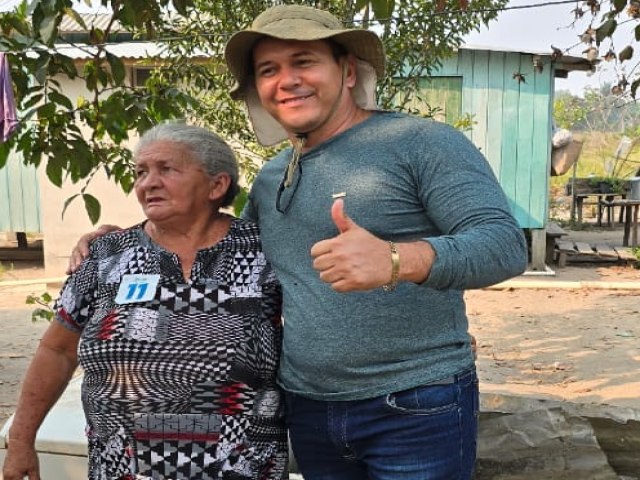 Josemir Melo leva caravana do 11  comunidade dos Caetanos e promete asfaltamento