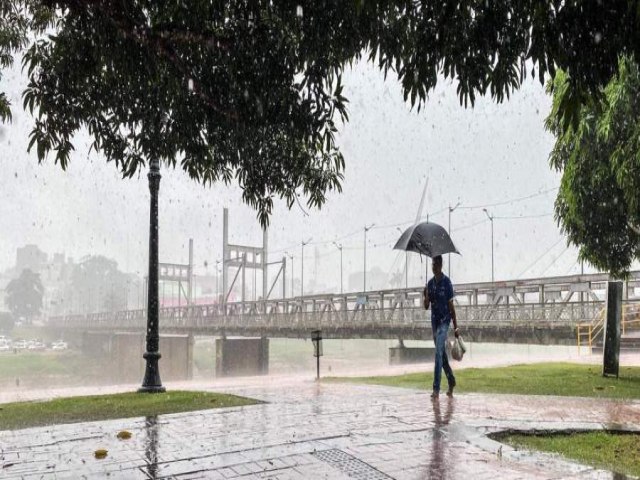 INMET alerta para chuvas intensas em todo Acre nesta segunda e tera