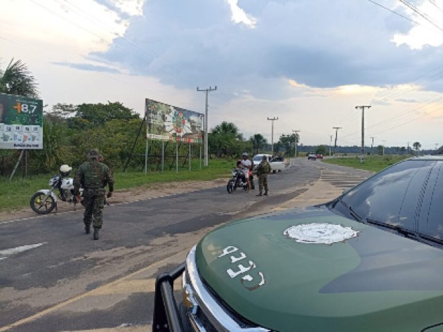 Mototaxista  preso com 1kg de pasta base de cocana na rodovia AC-405 em Cruzeiro do Sul