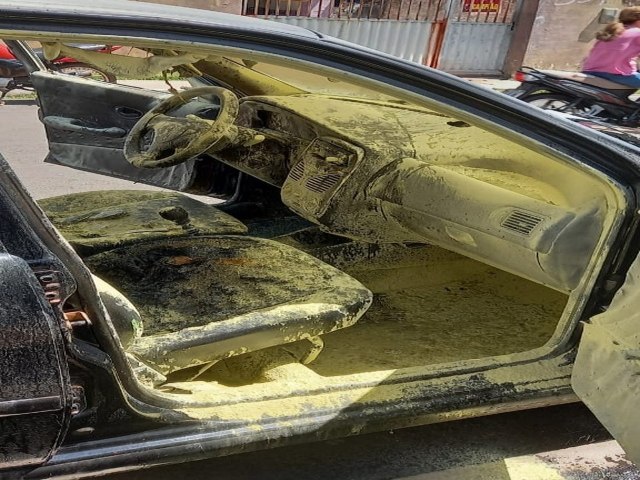 Bateria de celular explode dentro de carro e causa incndio, no Piau