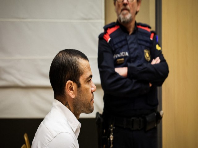 Daniel Alves  condenado a quatro anos e seis meses de priso