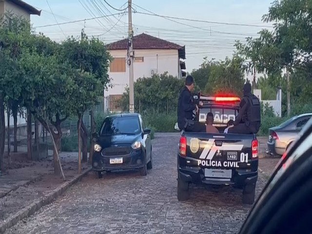 Polcia Civil cumpre mandados contra doze suspeitos de organizaes criminosas no PI, CE e GO