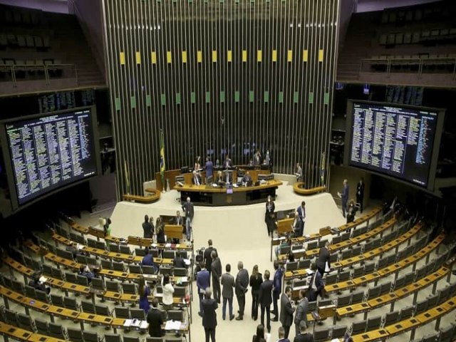 Projeto de lei para aumento salarial para servidores pblicos  aprovado pela Cmara dos Deputados
