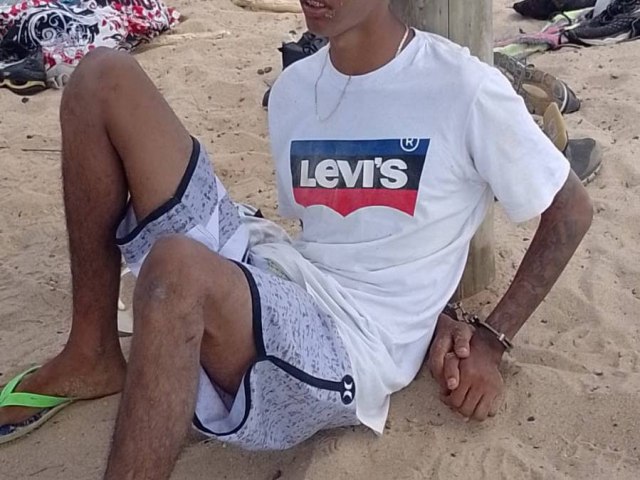 PMPI realiza apreenso de seis granadas em uma barraca de praia no litoral do Piau