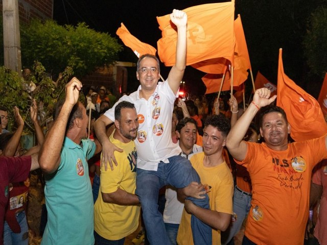 Dr. Hailton realiza sua primeira caminhada oficial na cidade de Oeiras