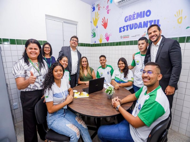 Governo do Piau investe R$ 2,5 milhes na infraestrutura, novos laboratrios e biblioteca em escola de Teresina