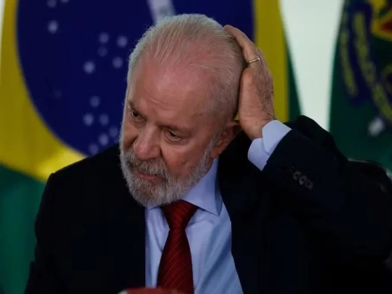 Lula teve  sangramento cerebral aps queda, diz mdico