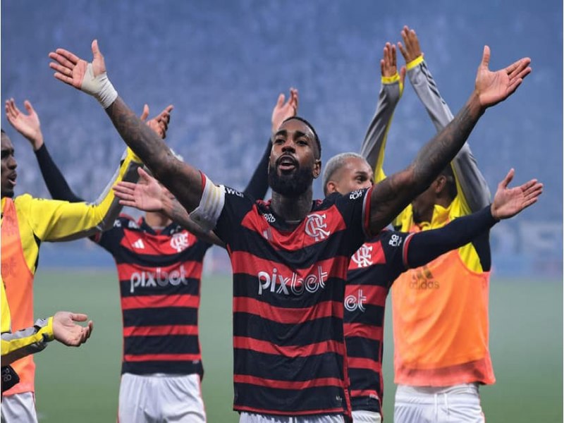 Com um jogador a menos, Flamengo segura o Corinthians na No Qumica e se garante em mais uma final de Copa do Brasil