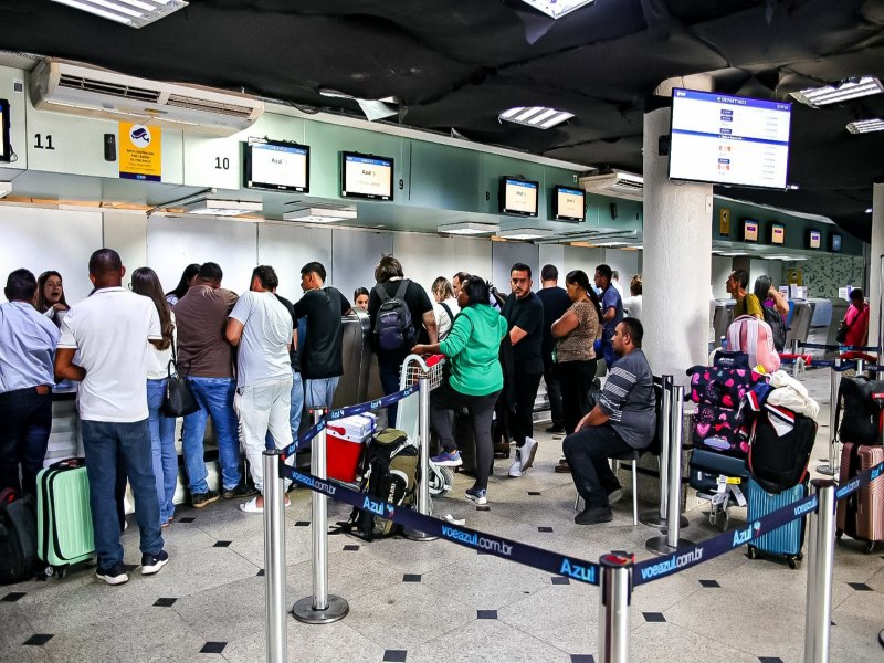 Avies batem asas em aeroporto de Teresina e voos so cancelados 