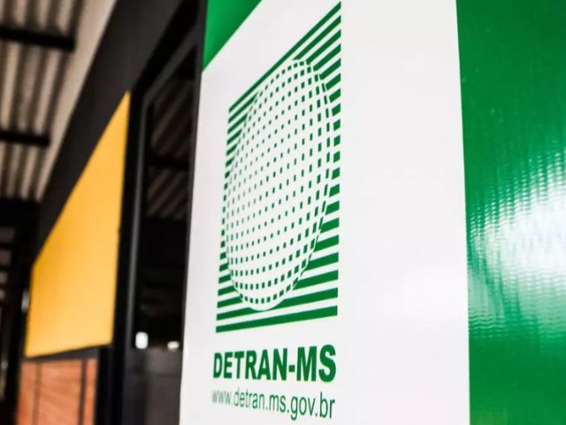 Detran-MS abre leilo com 102 lotes de sucata aproveitvel.