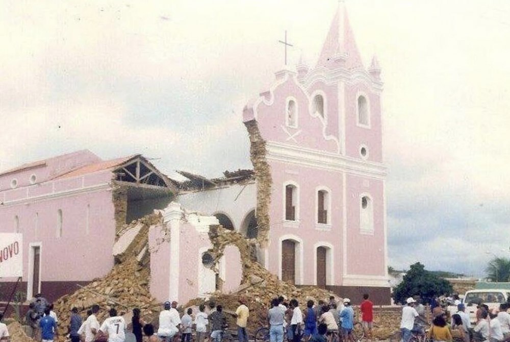 Queda de torre da Igreja Matriz segue marcada na mem�ria de Ouricuri ap�s 29 anos