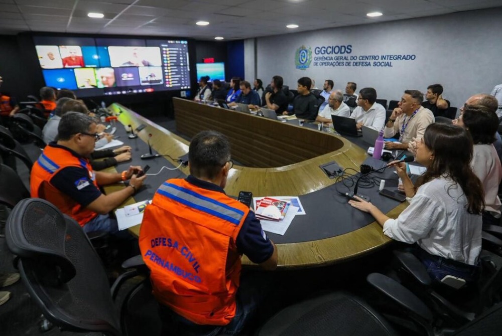 Raquel Lyra decreta situa��o de emerg�ncia em 27 munic�pios atingidos pela chuva